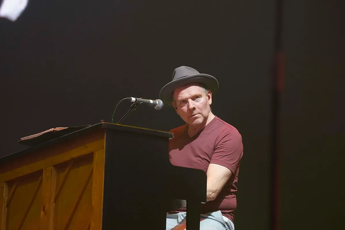 El escenario del Bilbao BBK Live, a rebosar con Belle & Sebastian