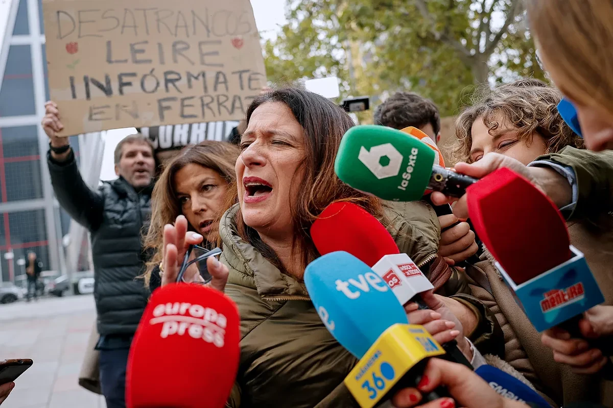 El PSOE eleva ahora de 15.000 a 45.000 lo que pagó a la 'fontanera' Leire Díaz como periodista cuando dejó de ser concejal en Cantabria