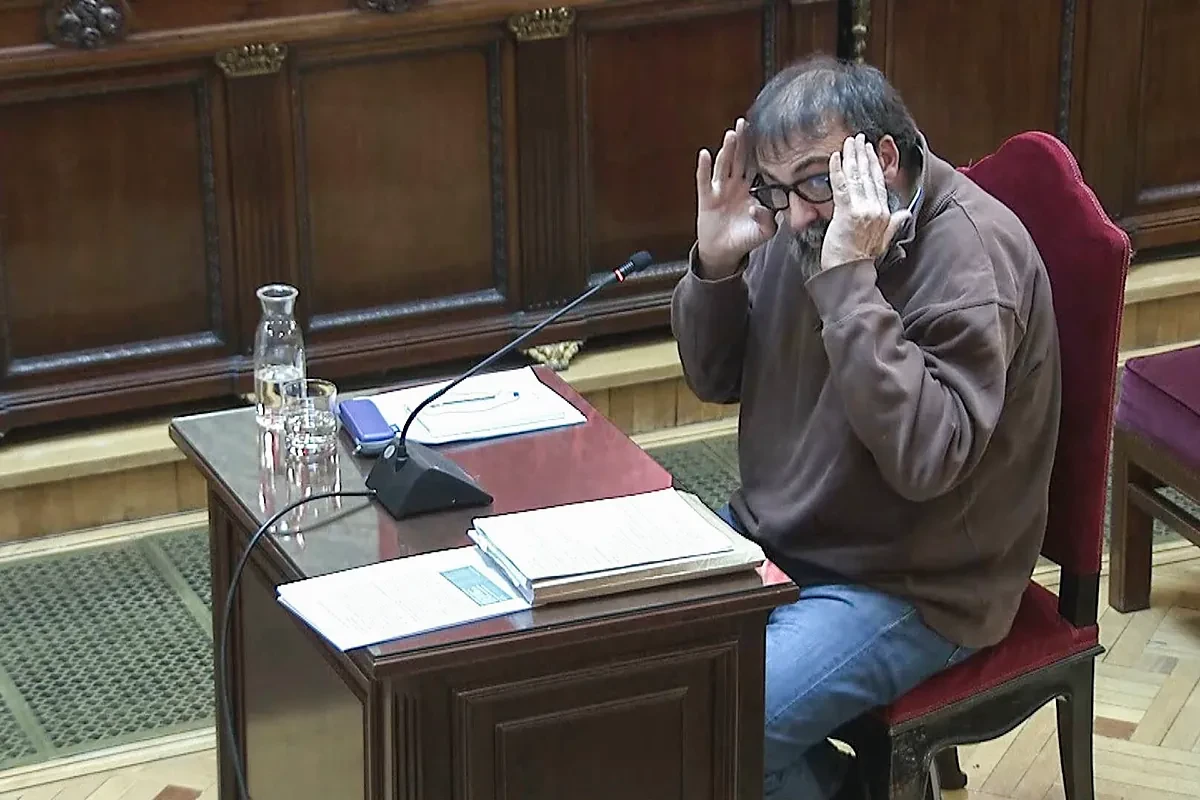 Todo lo que me gusta es ilegal, pero a Sánchez también