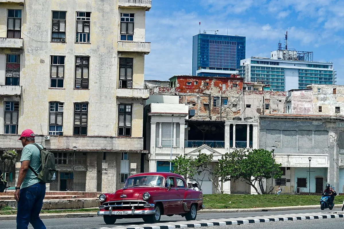 Las cadenas hoteleras, entre el adiós o el paréntesis en Cuba: su sociedad con Gaesa, inculada a los Castro, el mayor riesgo frente a Estados Unidos