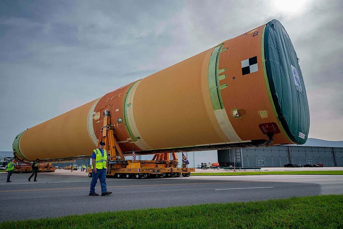 De la euforia por Artemis 2 a los retos para pisar la Luna antes que China: 