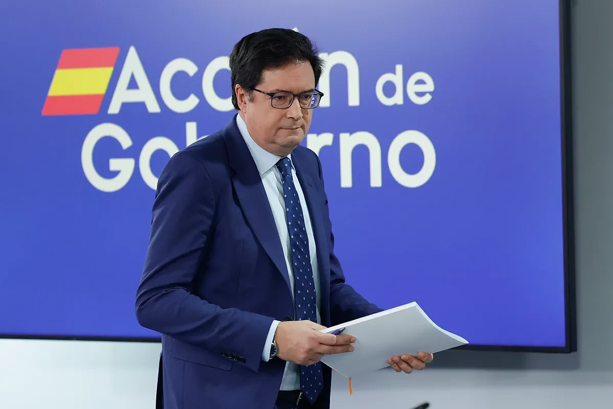 El Gobierno ya tiene su canal de cabecera: tres empresarios afines al PSOE se alían con el argentino Jose Luis Manzano para llevar a la TDT el proyecto que no pudieron crear en Prisa