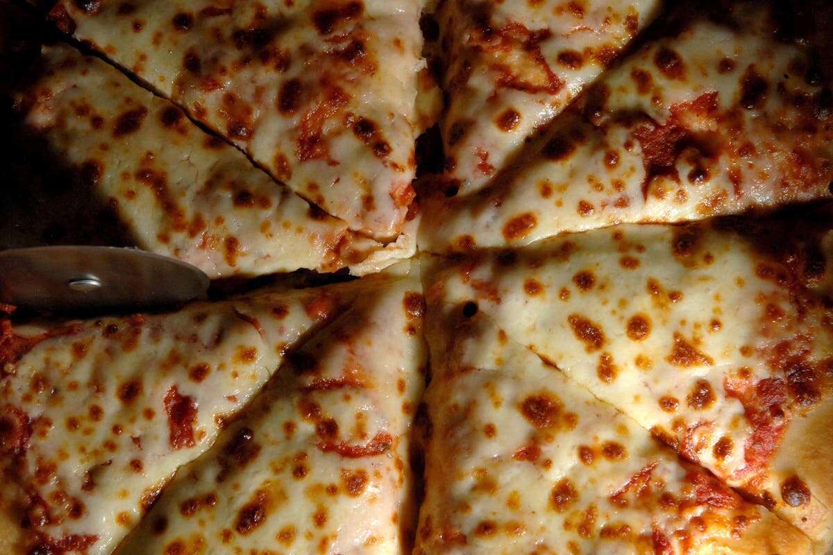 Police raid restaurant after pizza with cocaine becomes best seller