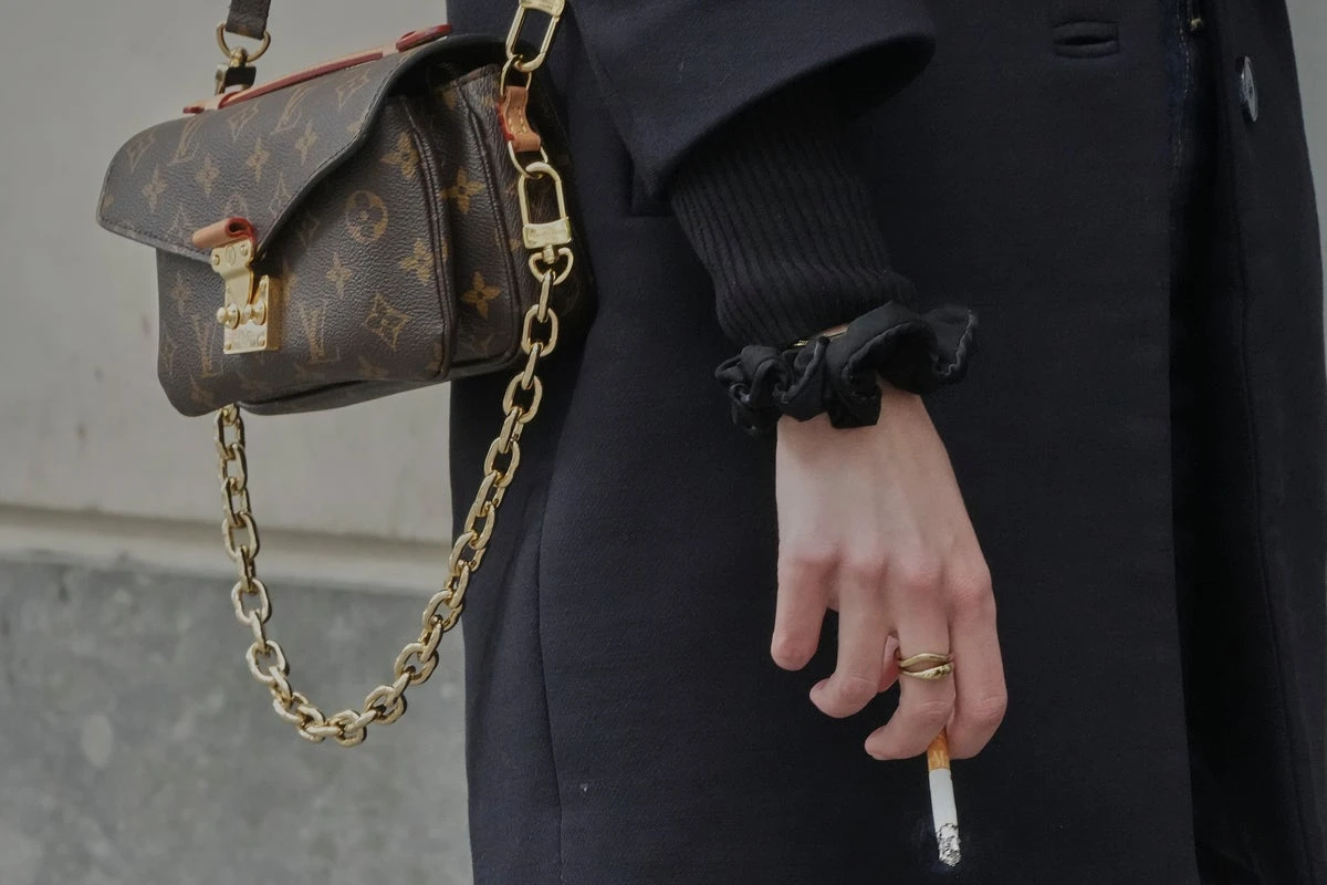 The country that made smoking sexy is breaking up with cigarettes