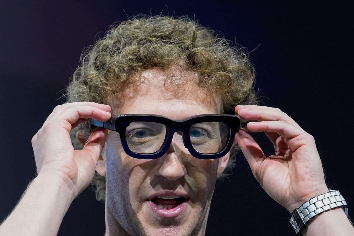 Mark Zuckerberg really wants you to see his new look