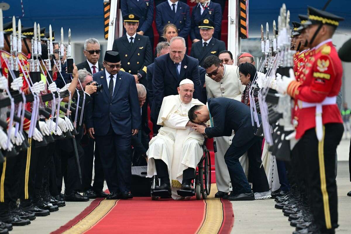 Live: Pope meets bishops and young people on historic Indonesia tour