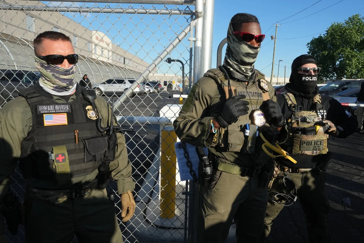 Democrats and DHS spar over masked ICE agents