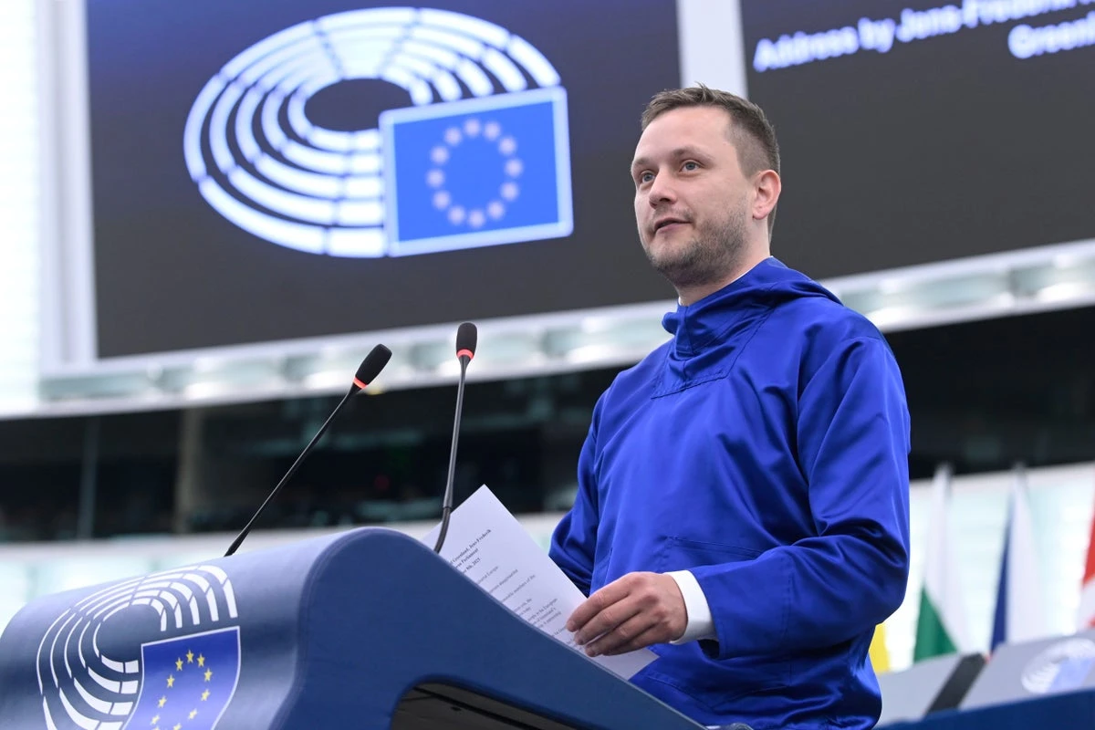 Greenland's leader thanks the EU and urges the bloc to invest in his island