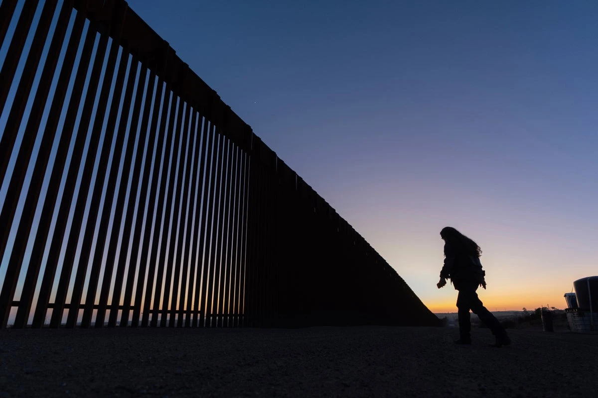 Judge blocks order barring asylum access at border