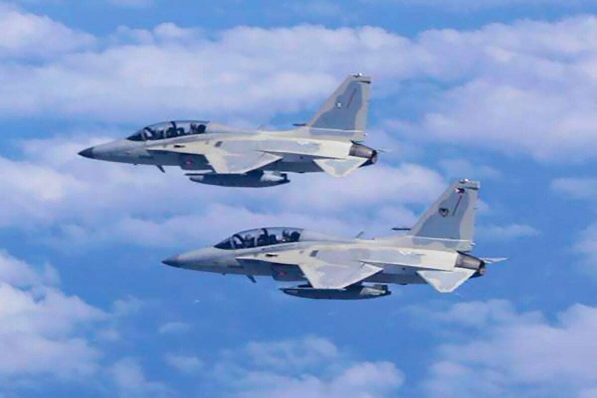 Philippines fighter jet vanishes during mission to southern province