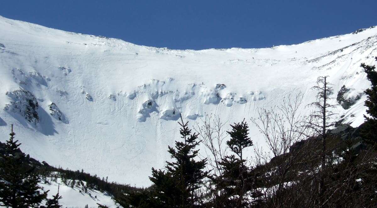 Skier seriously injured after triggering avalanche on Mount Washington