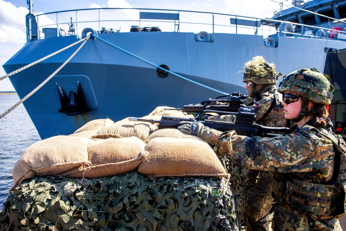 Germany wants tens of thousands army recruits amid Russian threat