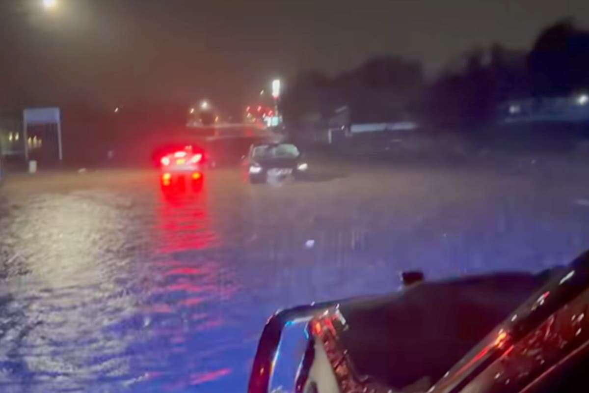 Flash flooding in New Mexico leaves two dead as hundreds rescued