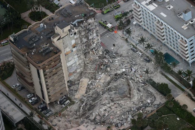 Shocking video shows Florida condo collapse