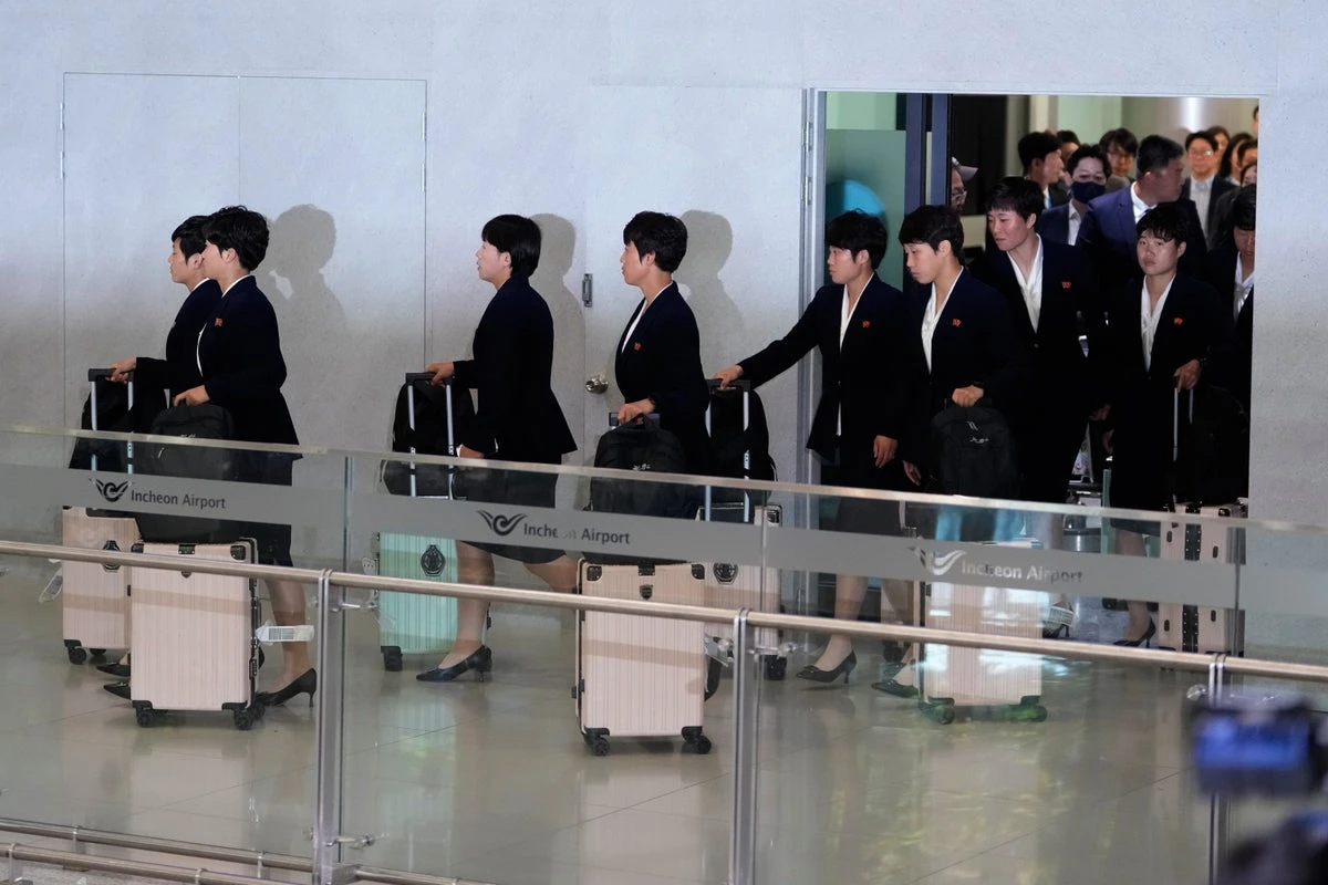 North Korean footballers arrive in South for rare match