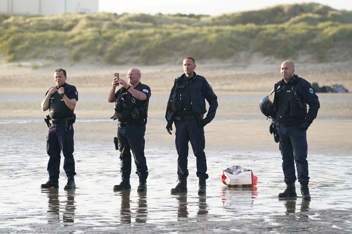 France finally agrees to stop migrant boats at sea after UK pressure