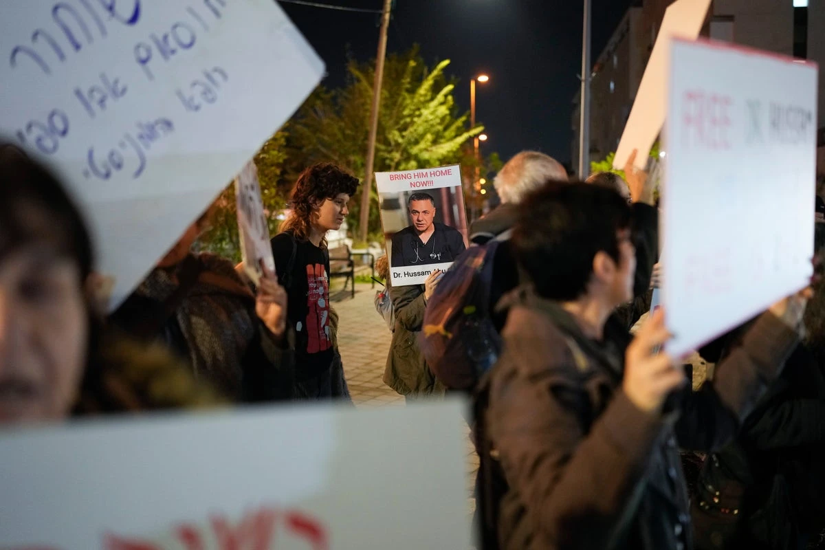 Gaza doctor who became face of struggle remains in Israeli detention