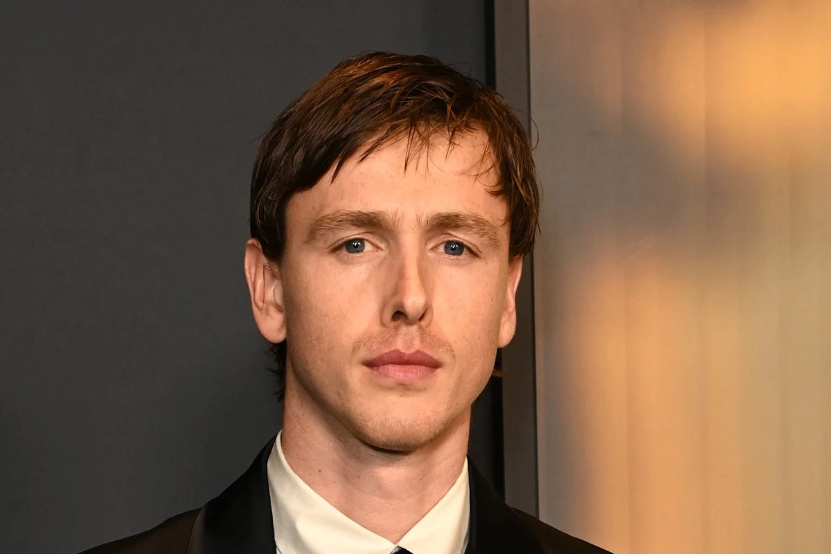 Harris Dickinson appears to name actor who ‘humiliated’ him on set