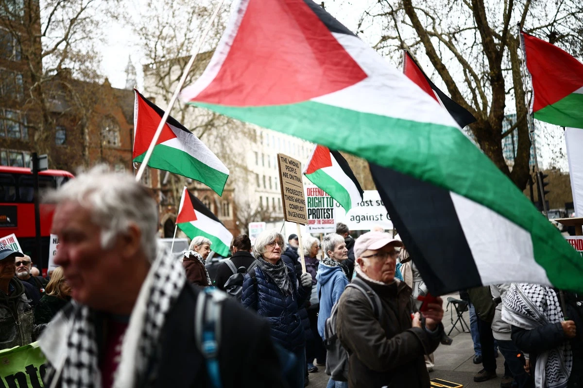Police ‘reviewing’ London marches after terror threat level raised