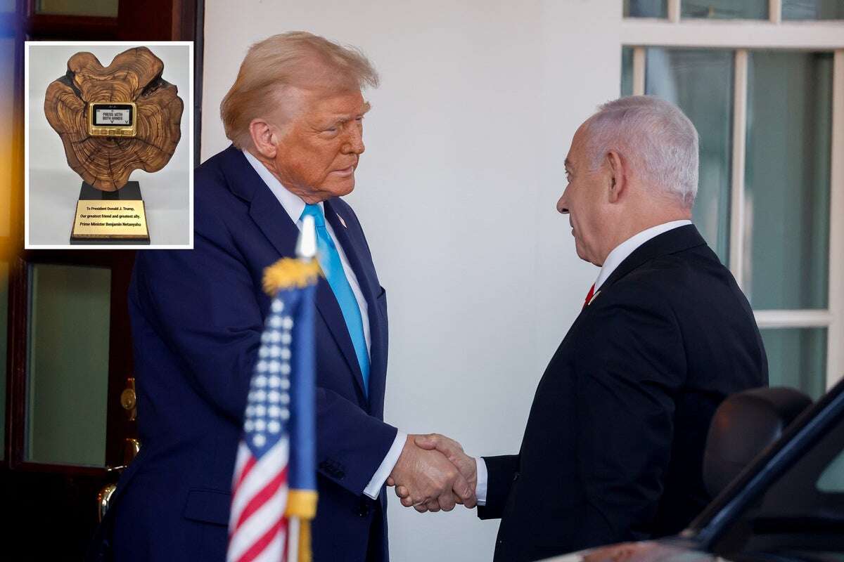 Trump received golden pager gift from Netanyahu amid White House visit