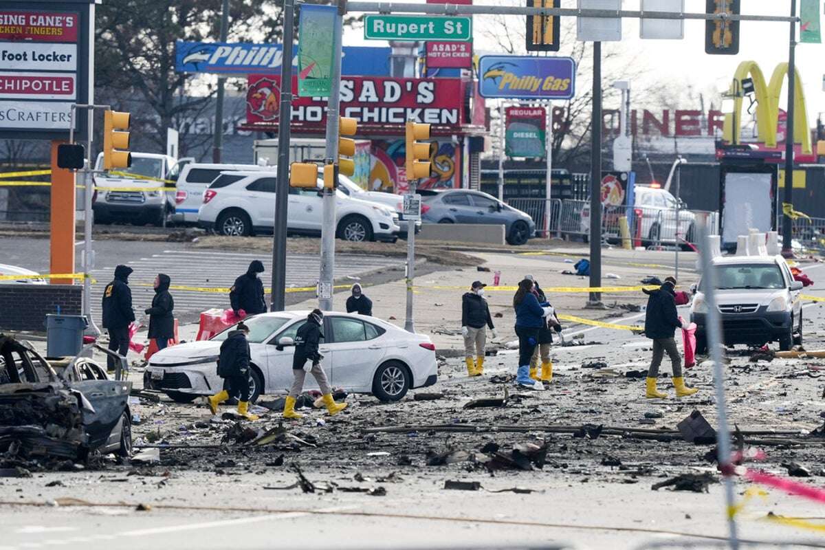 Watch live scene of Philadelphia plane crash site as victims named