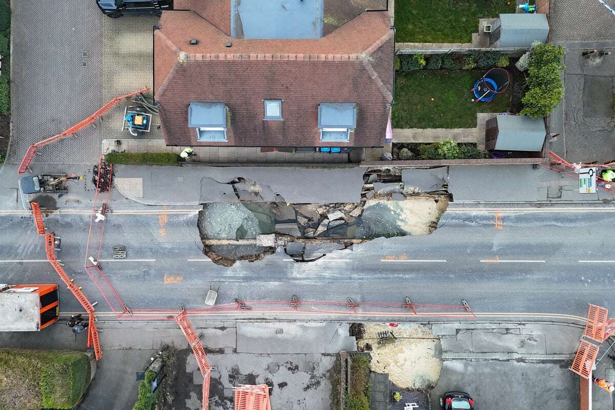 Massive sinkhole sparks ‘utter panic’ as homes evacuated in Surrey