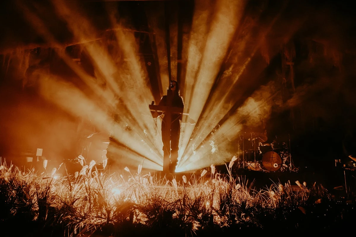 Ethel Cain at London’s Apollo was an evening of doom-laden anti-pop