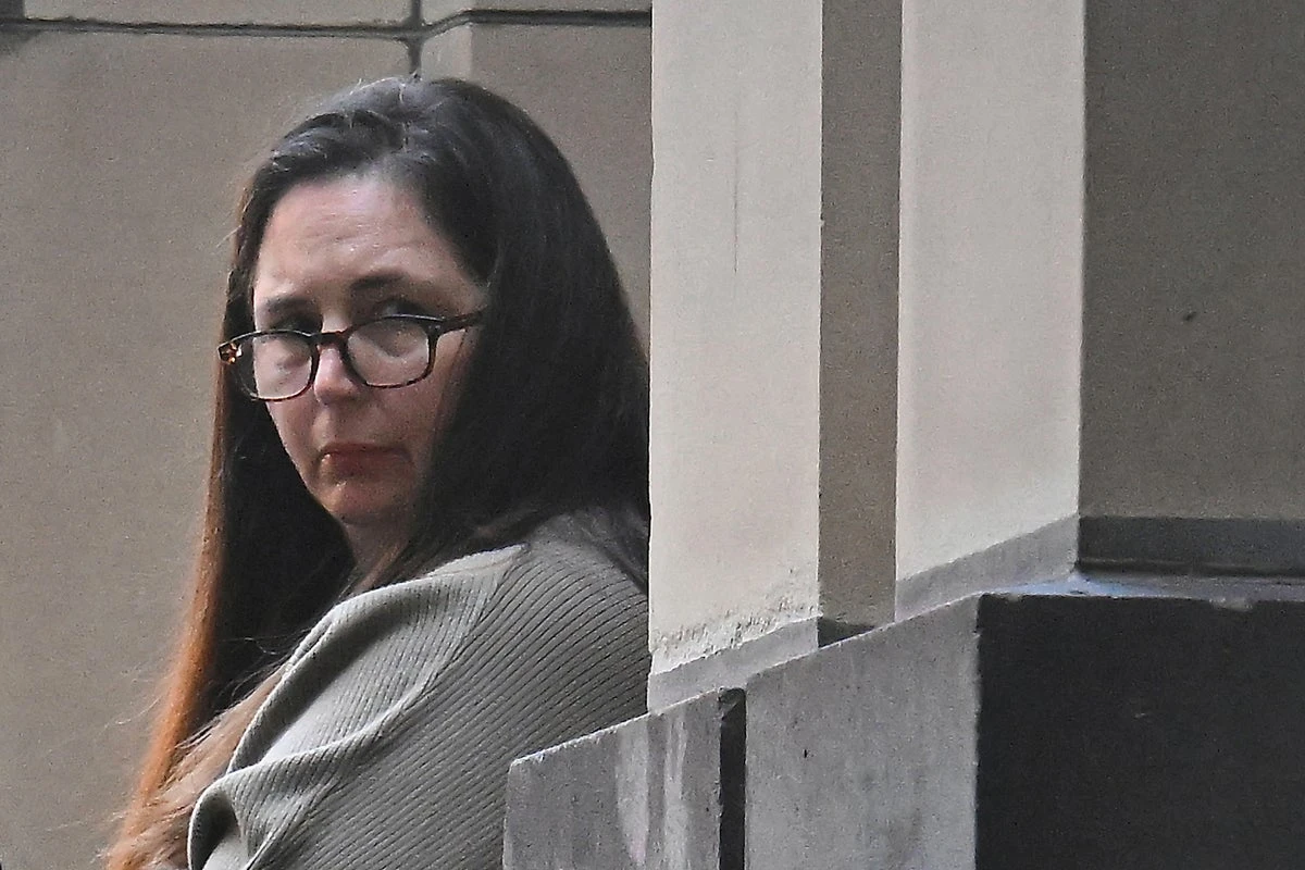 Erin Patterson never checked on sick lunch guests, former husband says