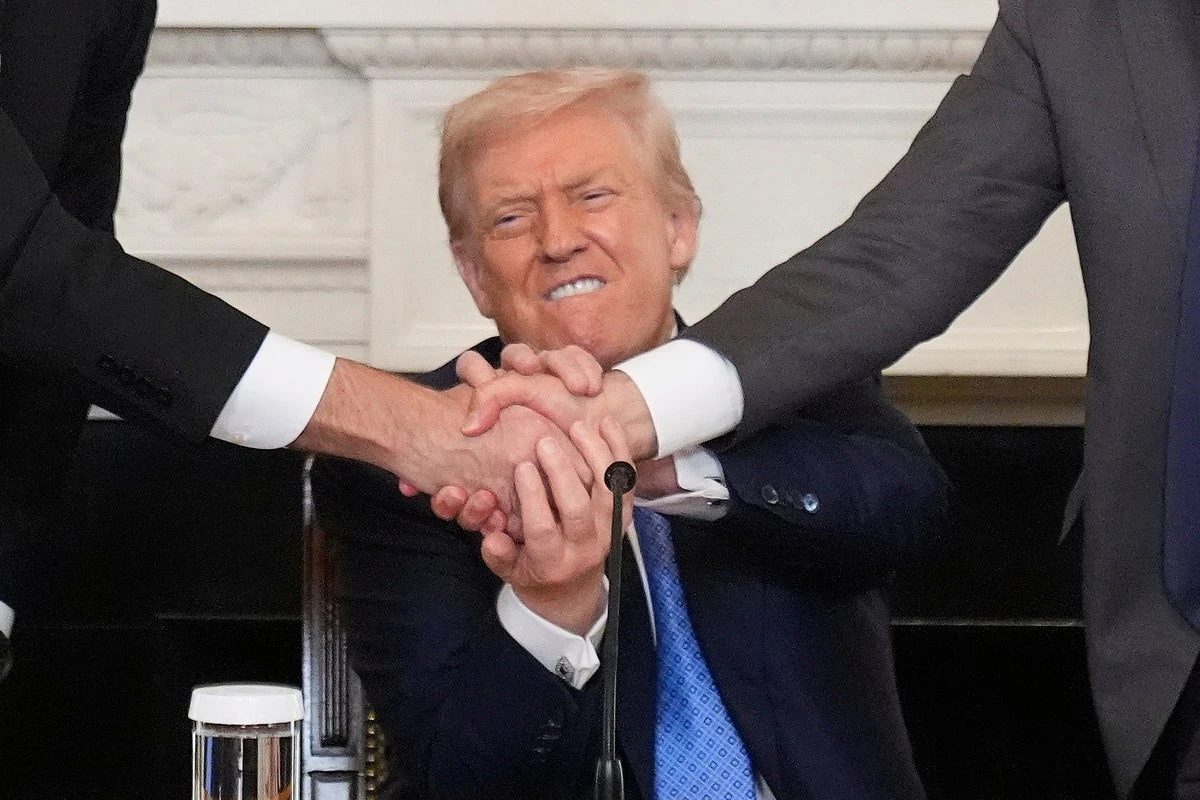 Trump slips while touting peace deal between ‘Aberbaijan and Albania’
