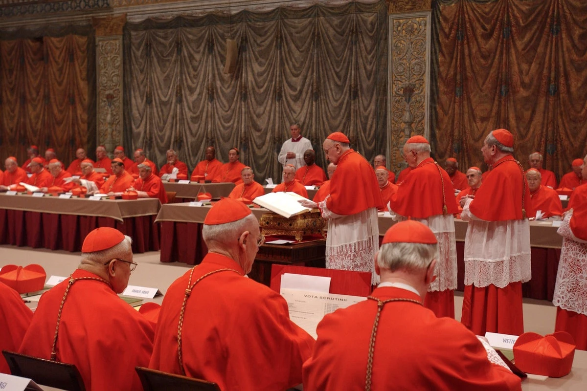 CBS News anchors slammed over ‘rawdogging’ comment about conclave