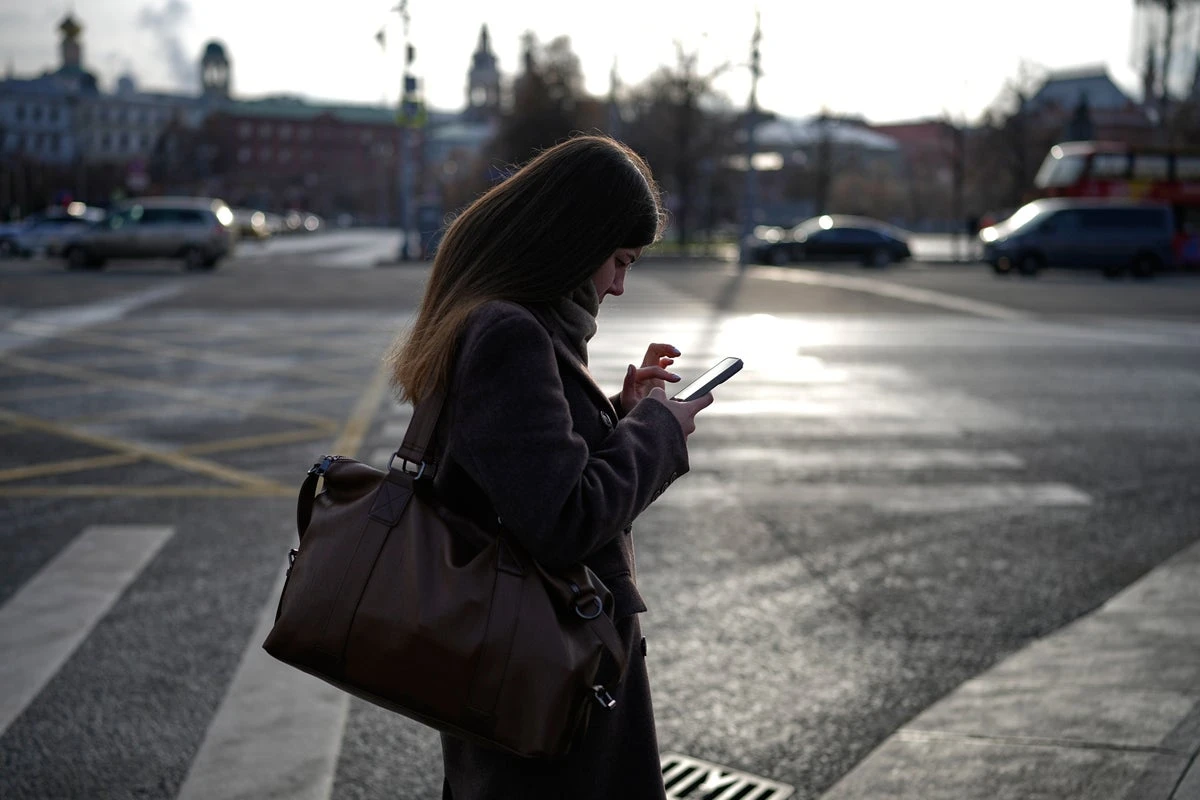 Kremlin plots to restrict internet access to major foreign platforms