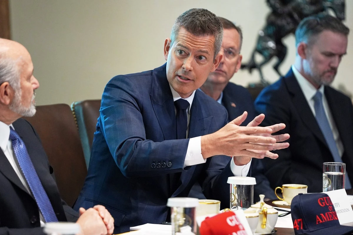 Sean Duffy flayed online after posting about tacos amid airport crisis