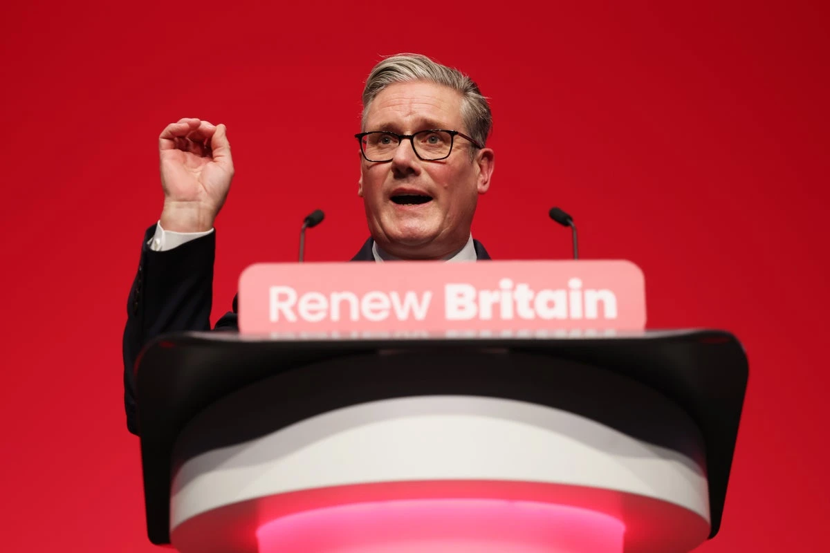 Starmer scraps Blair target for half of pupils to go to university