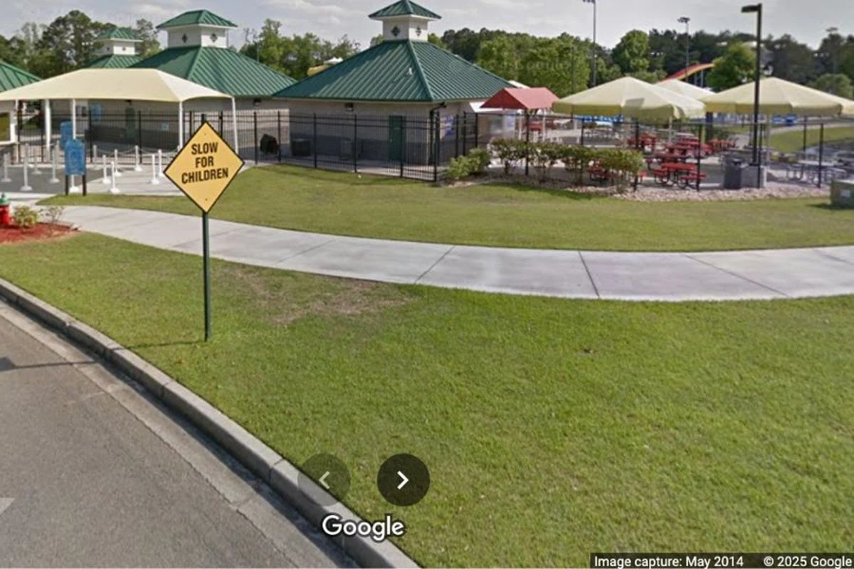 Georgia wave pool closes after kids report electric shocks