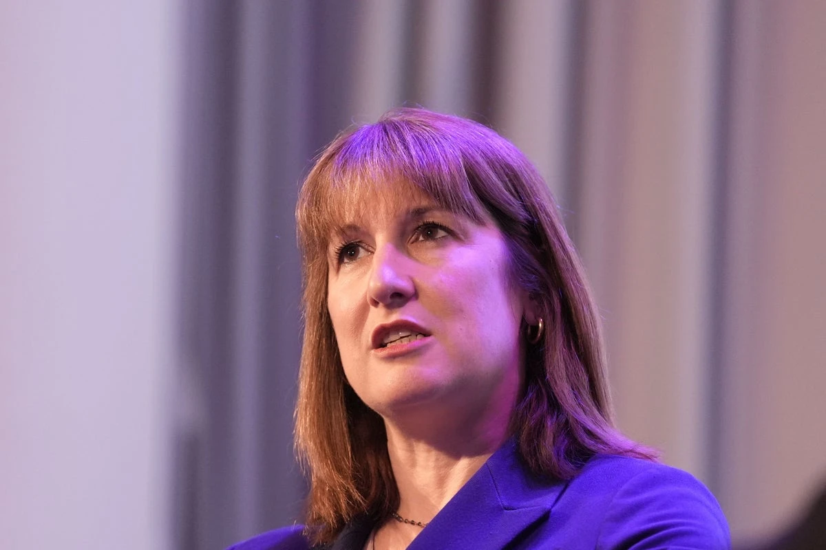 Rachel Reeves inadvertently breached rules on freebies, watchdog finds