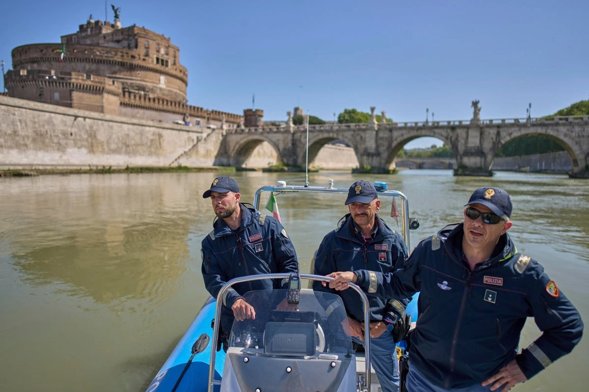 Rome mayor claims Tiber river could be swimmable within five years
