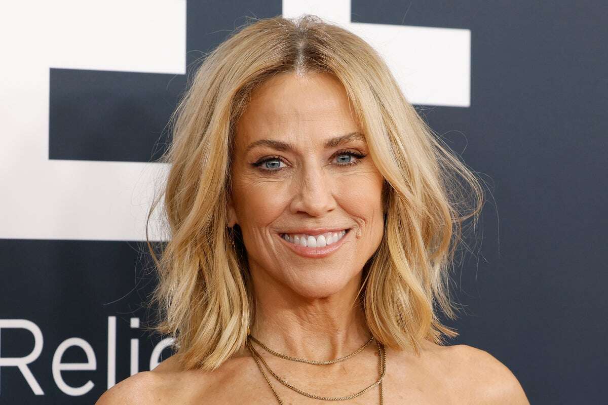 Sheryl Crow protests Elon Musk by selling Tesla and donating to NPR