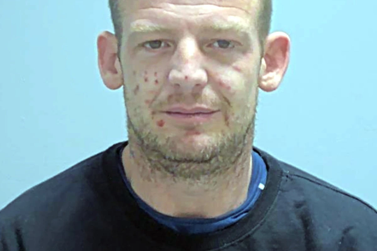 Drug dealer jailed after driving at 119mph while banned