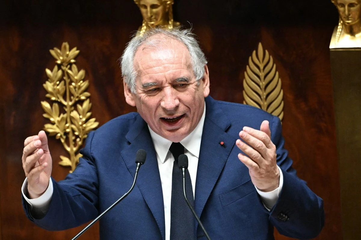 France plunged into chaos as prime minister loses confidence vote