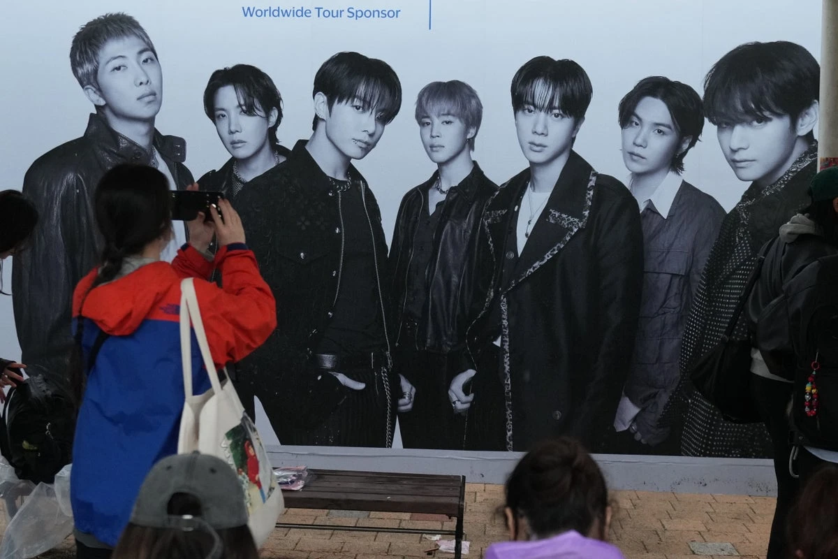 Buddhist temples open doors to BTS fans after hotel prices surge