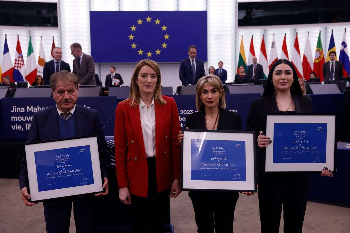 EU remembers Iranian woman who died in custody at awarding of Sakharov human rights prize