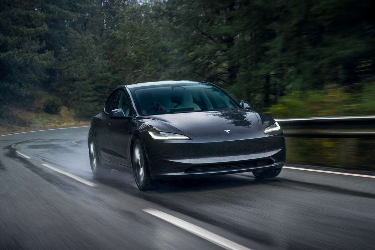 New Tesla Model 3 gets EV range boost to over 400 miles