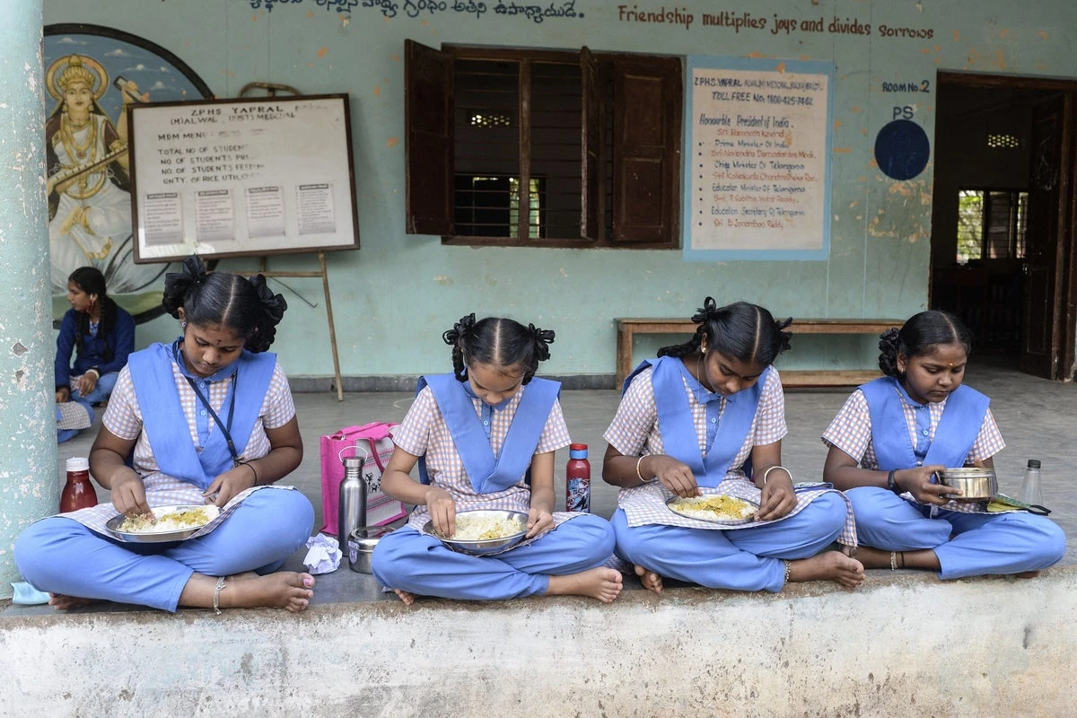 Over 100 children sick after snake remains found in school meal