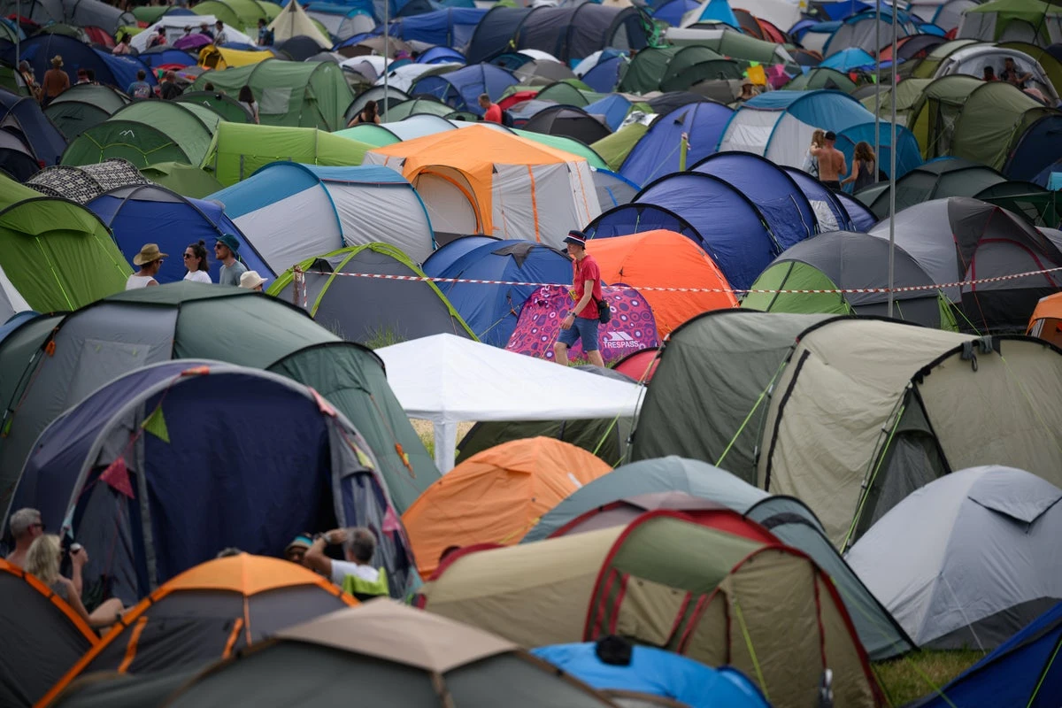Major retailer pledges to refund all tents bought this summer