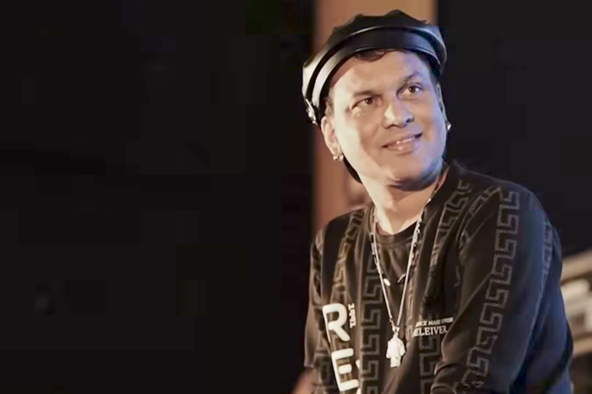 Popular Indian singer dies in diving accident in Singapore