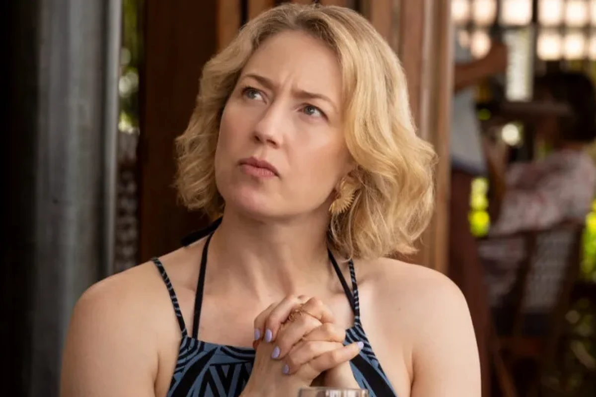 Carrie Coon reacts to her White Lotus sprint scene going viral