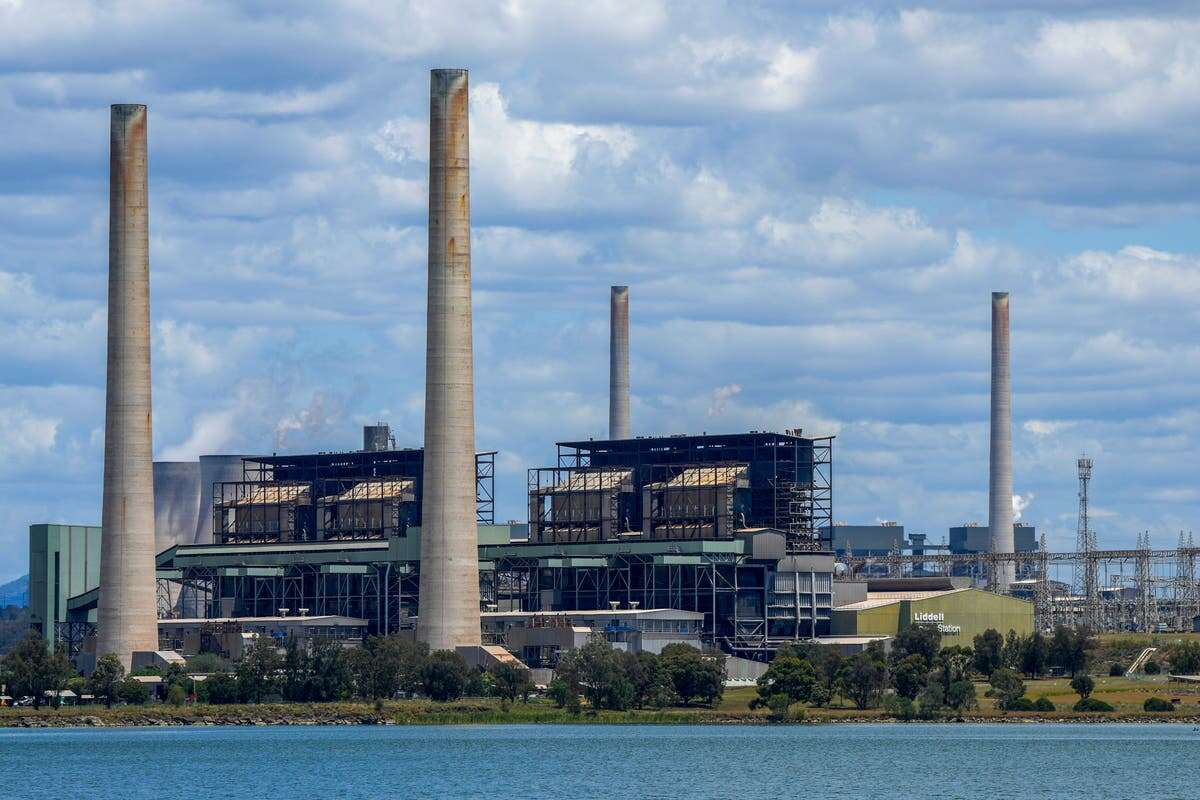 Australia approves coal mines despite climate ‘death sentence’ warning