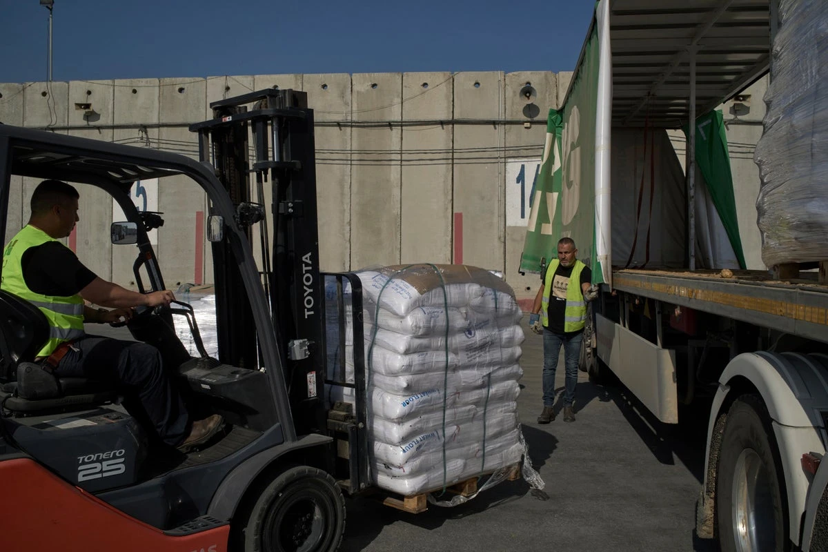 90 truckloads of aid now in Gaza after delays at crossing with Israel