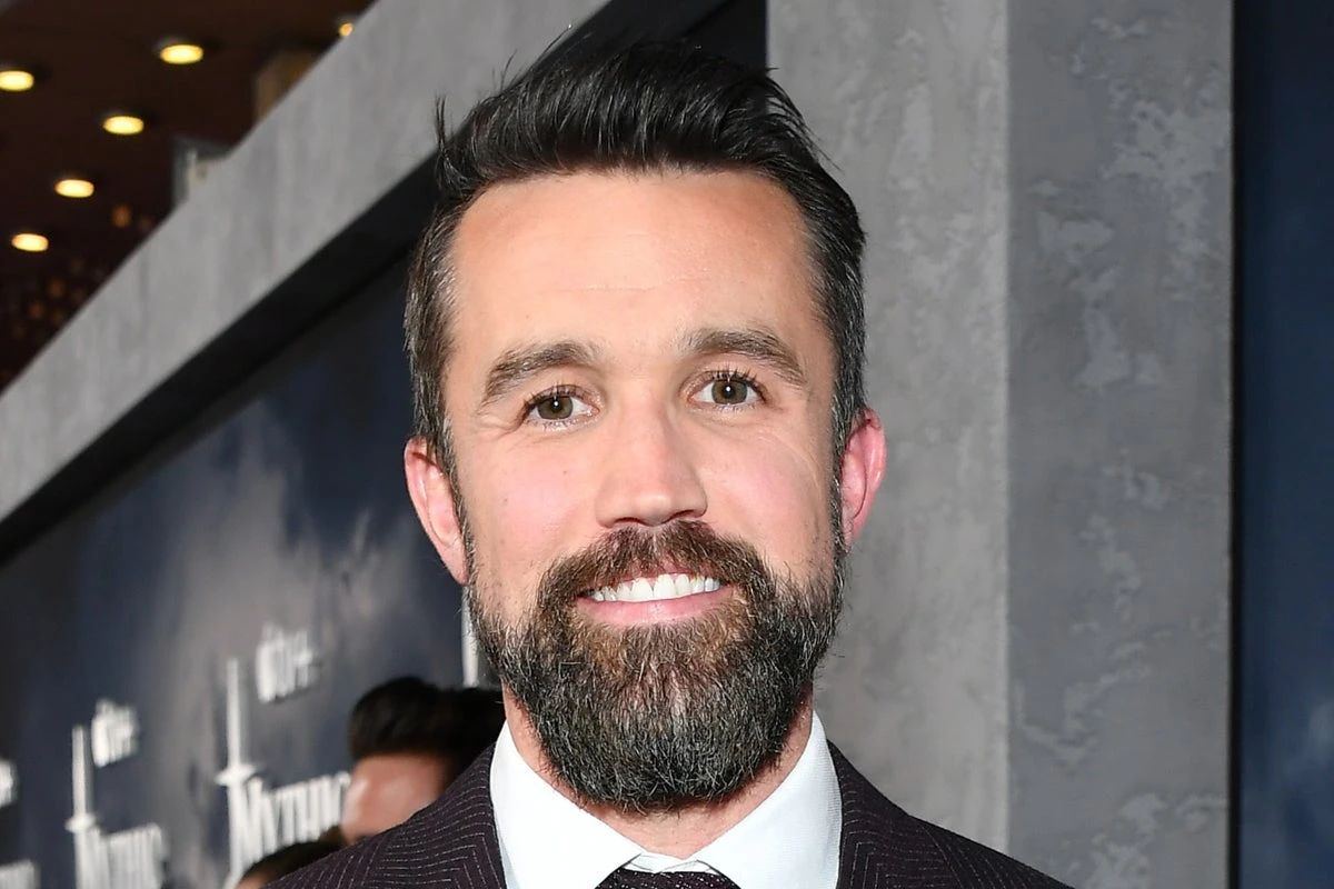 Rob McElhenney files to legally change name after syllable confusion