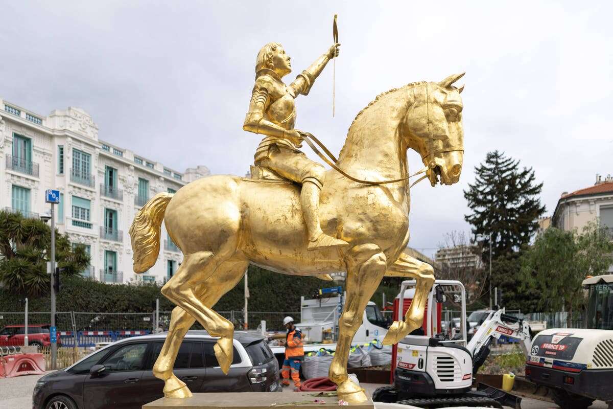 Judges order right-wing French mayor to remove Joan of Arc statue